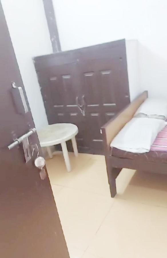 Gandhi Ganaga Guest House Varanasi Exterior foto
